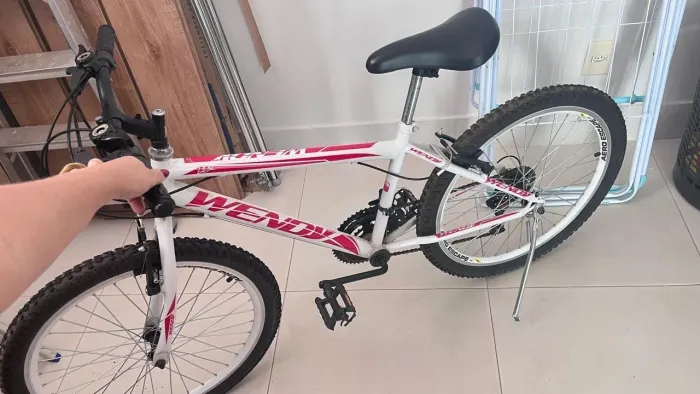Bicicleta Wendy Aro 26 Semi-Nova Pouco Usada