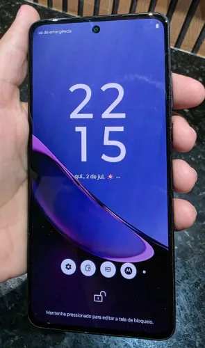 Moto g84
