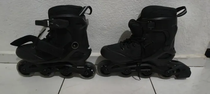PATINS SEMI-NOVOS, TAMANHO 37, USADOS APENAS 1 VEZ, (DECLATON)