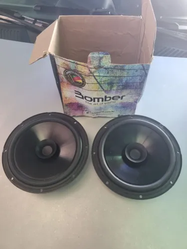 Par de autofalantes Bomber 6"