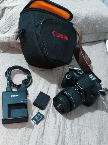 Canon EOS Rebel T6 + Lente 18-55mm