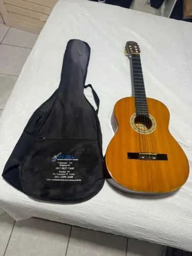 Violão Clássico Nylon Acústico com Capa Cor Natural Seminovo