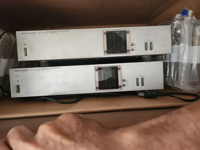 Amplificador harman kardon HK775  mono o par