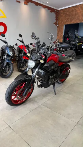 YAMAHA MT-07 ABS