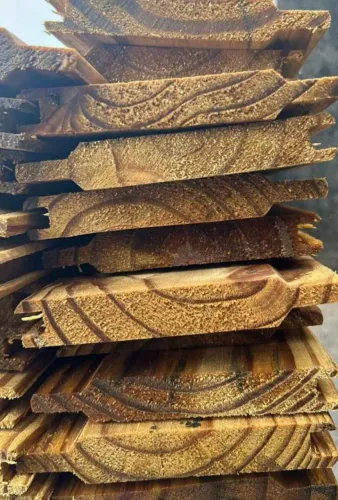 Tábua de encaixe frontal tratada tratamento cca contra cupins e apodrecimento da madeira