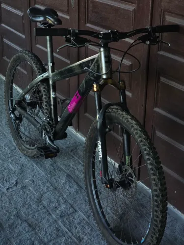 Bike dh enduro hardtail Umf the hardy