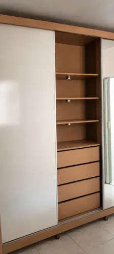 Guarda Roupas Casal 950,00 SÓ HOJE