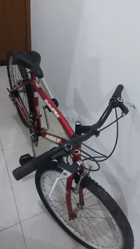 Bicicleta Aro 26, em ótimo estado de conservação e usada poucas vezes
