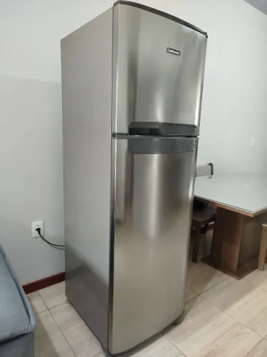 Geladeira Frost Free Continental 370 litros