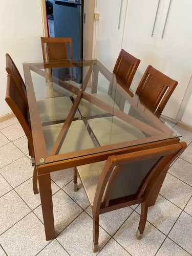 Mesa com cadeiras
