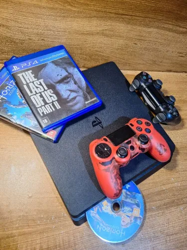 Ps4 Slim + 2 Controles e Jogos