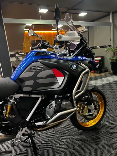 Vendo essa BMW modelo BIG Trail Rally  Aventure GS 1250 cc toda com PPf da car pro 