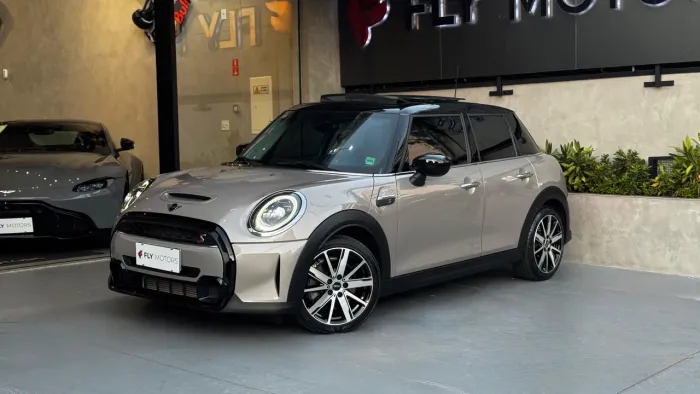 Mini Cooper S 2.0 Turbo 16V 5P Aut. 2024