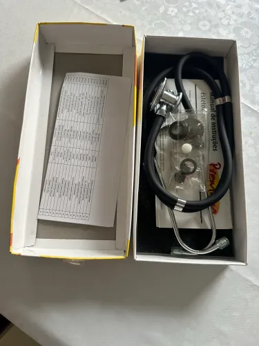 Vendo Estetoscópio. Novo -na caixa 