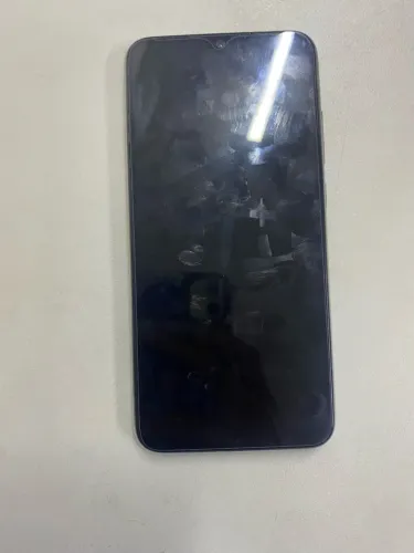 Celular super conservado