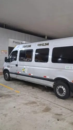 ALUGA-SE TOPIC VAN Executiva para Turismo e locação de contratos so chamar WhatsApp 859