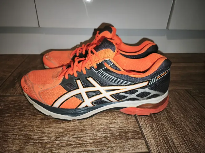 Tênis Asics