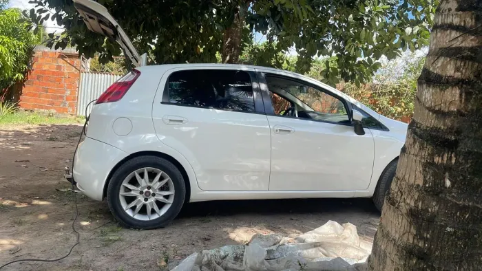 Fiat Punto Essence 1.6 Flex 16V 5P 2011