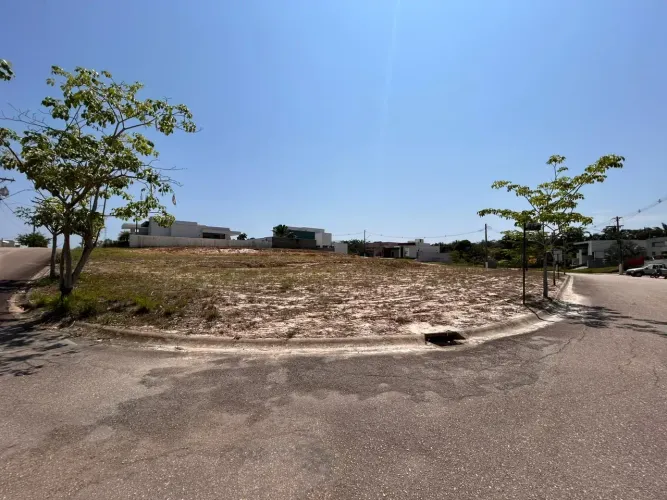 Casa de condomínio para venda possui 602 metros quadrados em Triângulo - Porto Velho - RO