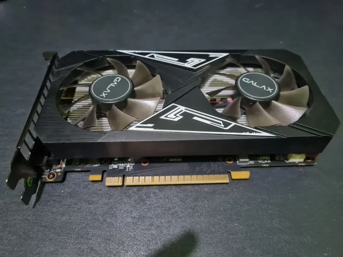 GTX1650 4GB GDDR6.