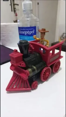 Woody Pull & Go Trem Toy Story