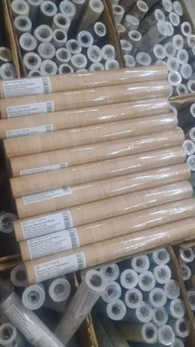 Temos uma grande variedade em papéis de parede para decorar qualquer ambiente da sua casa