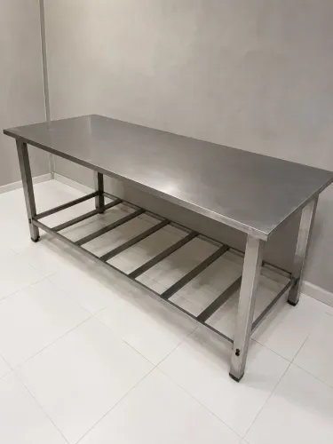 Mesa Industrial em Aço Inox - Profissional - Estrutura Reforçada