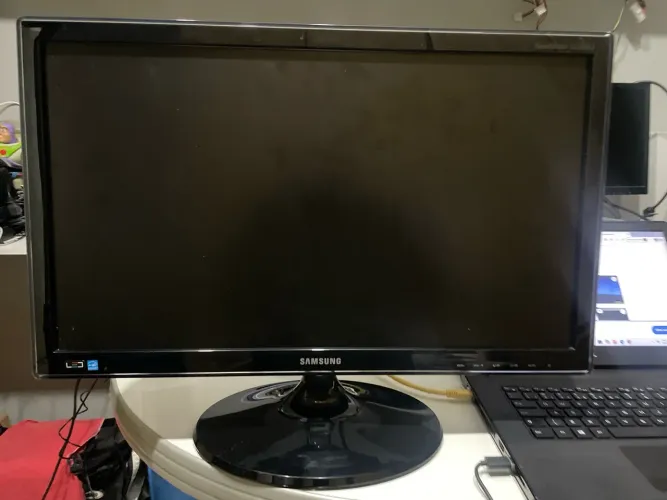 Monitor S23B550 SyncMaster / Defeito Placa