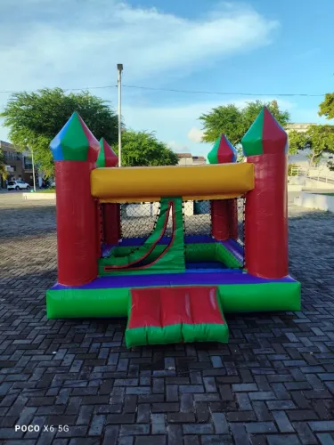 Piscina de bolinha inflável