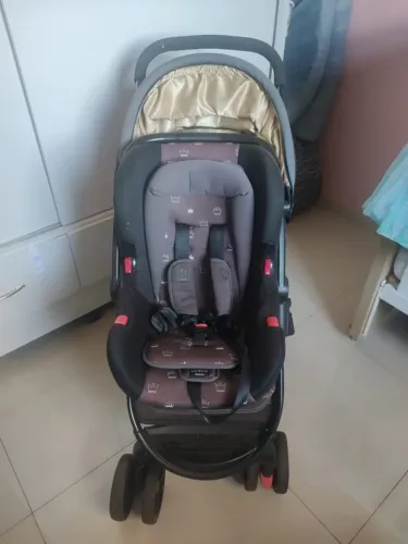 carrinho de bebê