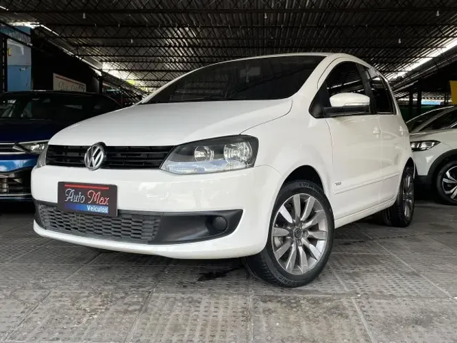 Volkswagen Fox 1.0 MI Total Flex 8V 5P 2014