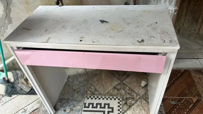 Escrivaninha/ penteadeira