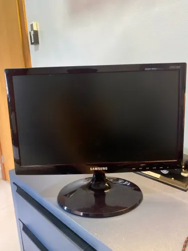 Monitor Samsung SyncMaster 18