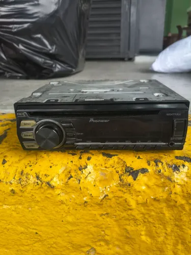 Aparelho de som Pioneer mando aparelho de som bluetooth também, funcionando perfeitamente