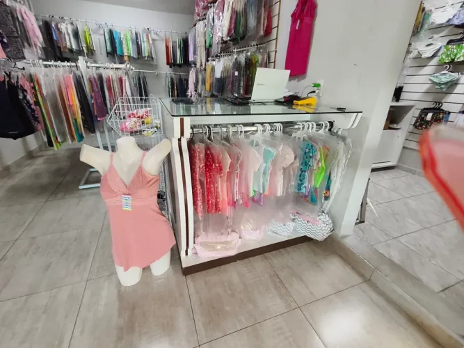 Vende se ou aceito troca Loja Moda e Moda íntima....Parcelamos em até 18x no cartão .