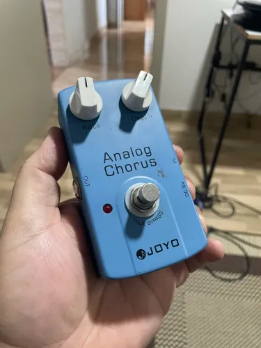 Pedal de guitarra chorus joyo
