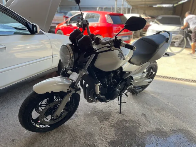 HORNET 600 CARBURADA 2005