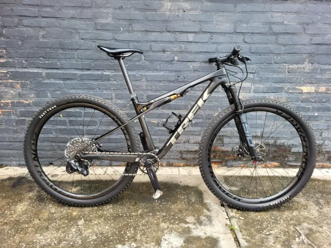 Bicicleta Trek Supercaliber 9.8