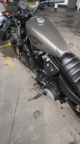 Iron 883 em excelente estado