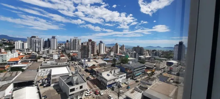 Locação | Sala Comercial de 24m² com vista Mar no Estreito em Florianópolis