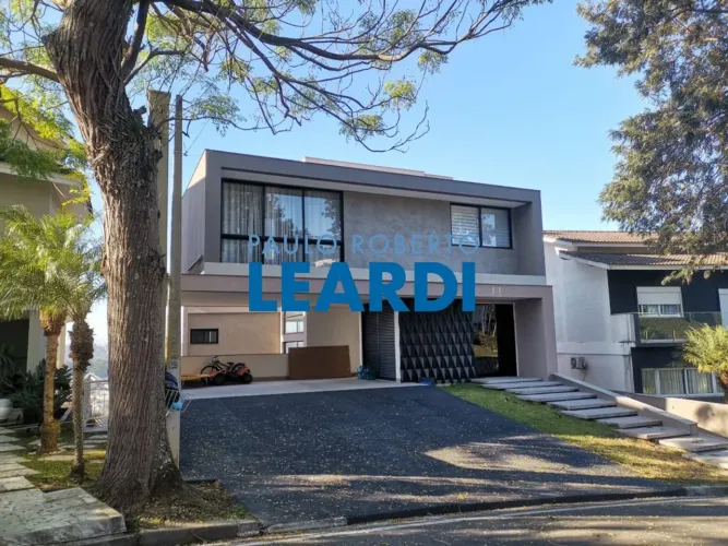 CASA EM CONDOMÍNIO - CONDOMÍNIO ARUJÁ 5 - SP