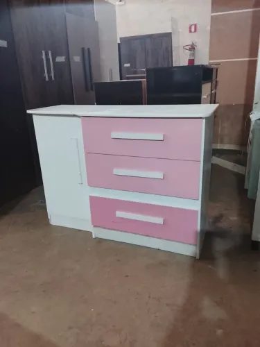 Cômoda USADA ENTREGA dentro de Uberlândia MG