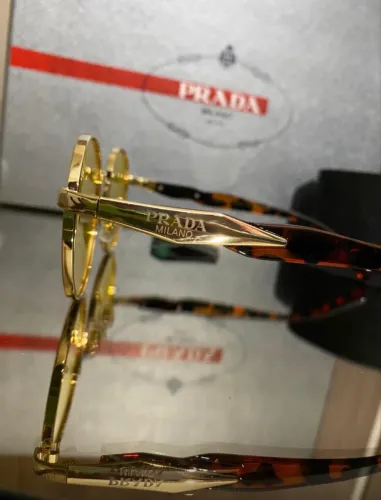 Óculos de sol Prada unissex