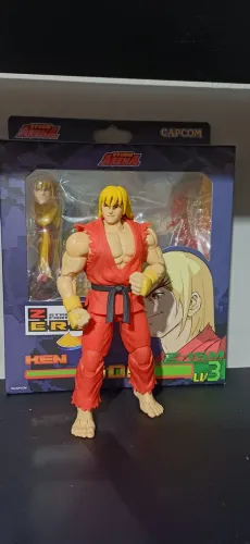 Vendo kem Street fighter novo articulado