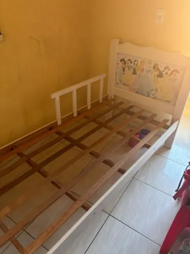 Vendo cama infantil solteiro 200R$
