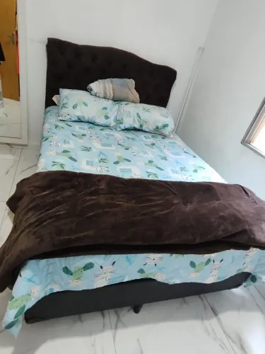 Cama Casal sem Baú, Colchão de mola e Cabeceira.