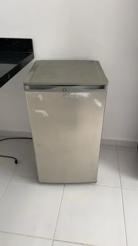 FRIGOBAR 101 L