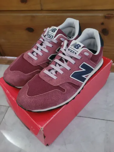 Tênis casual New Balance original 373 número 41