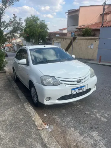 Toyota Etios XLS Sedan 1.5 Flex 16V 4P Mec. 2014