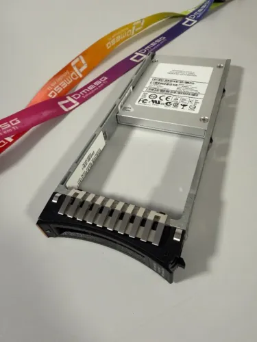 Disco SSD Enterprise SAS IBM para Storage V5000 ou Servidores 800 GB SFF 2.5"